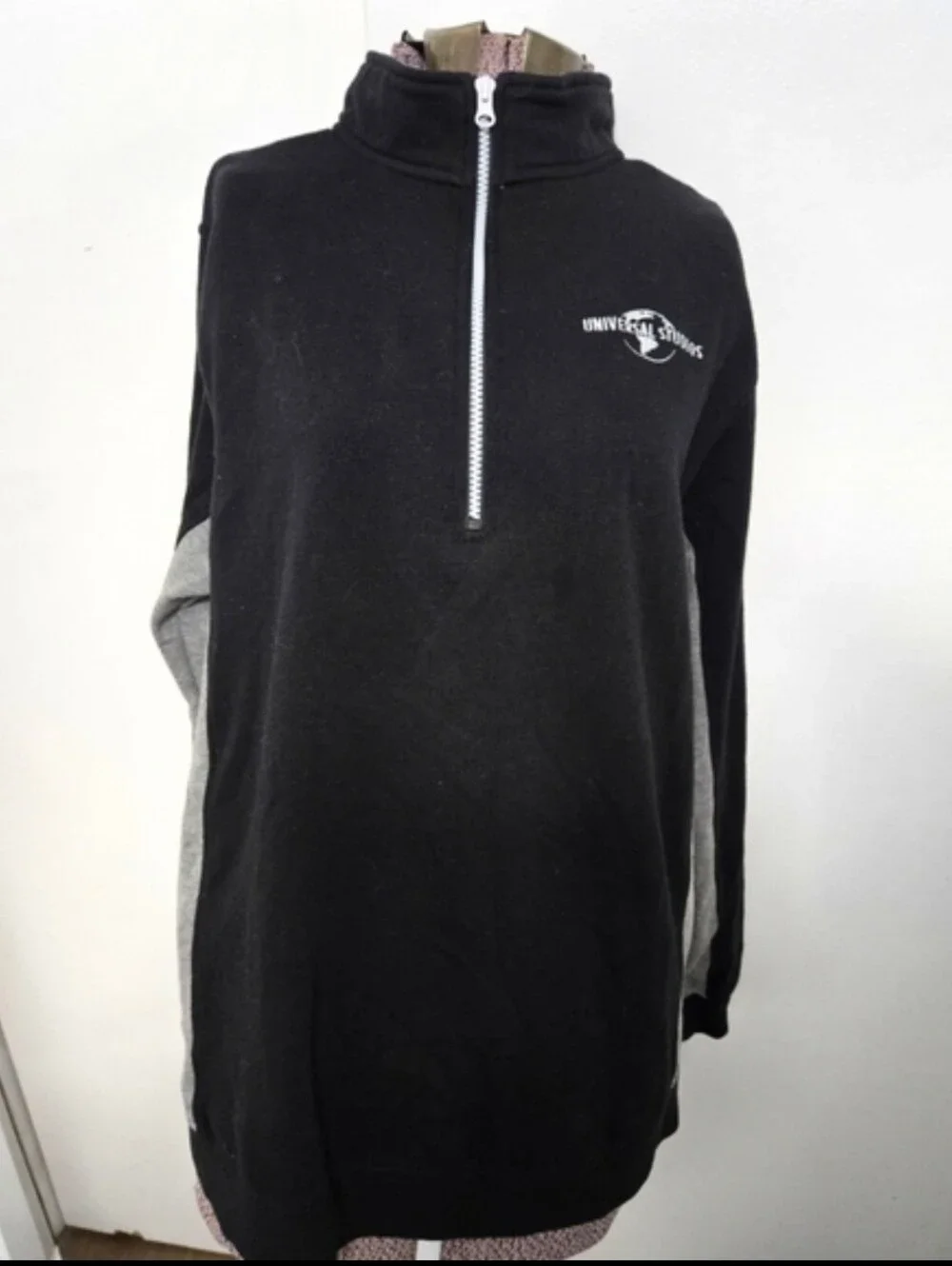 Universal Studios Mens Pullover 1/4 Zip Jacket Comfort Stretch Soft Preppy Edgy